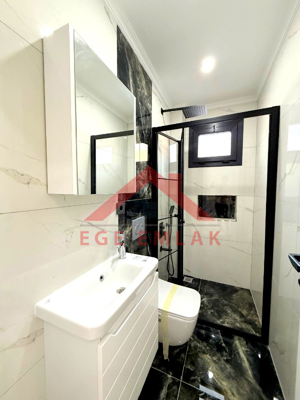 Didim Hisar Mahallesinde Köşe Parsel Villa