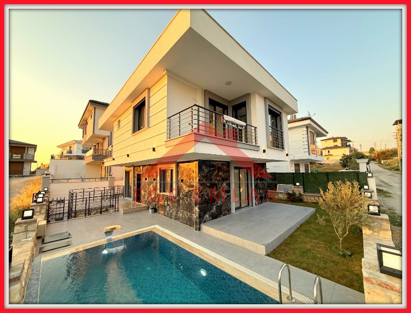 Didim Hisar Mahallesinde Köşe Parsel Villa