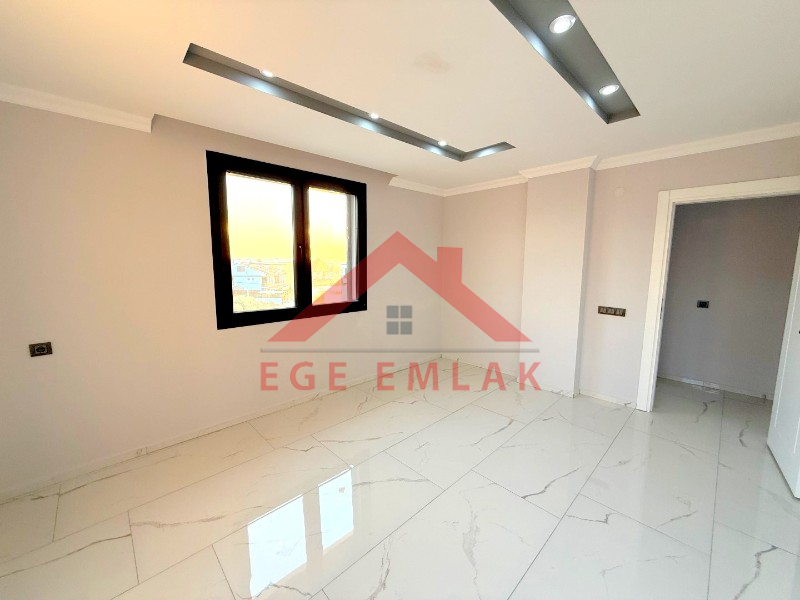 Didim Hisar Mahallesinde Köşe Parsel Villa