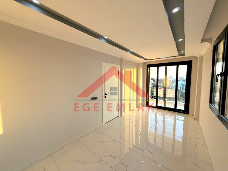 Didim Hisar Mahallesinde Köşe Parsel Villa