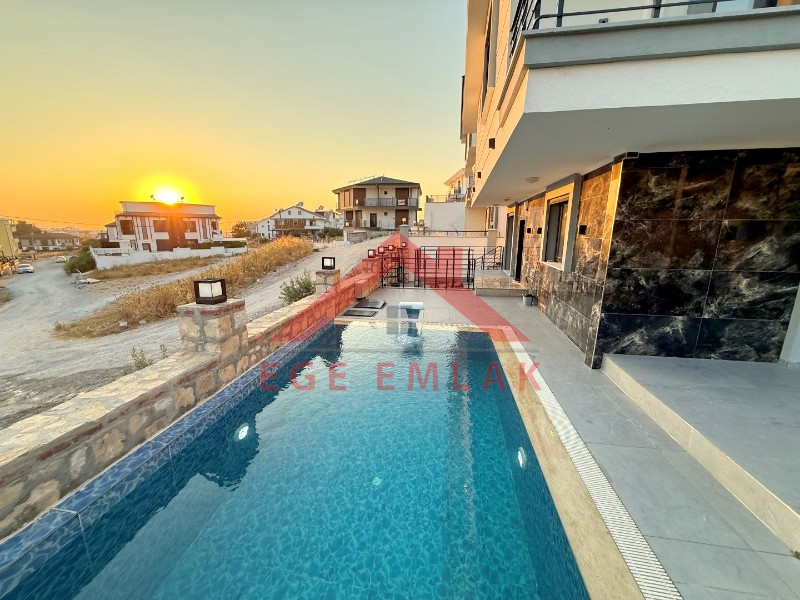 Didim Hisar Mahallesinde Köşe Parsel Villa