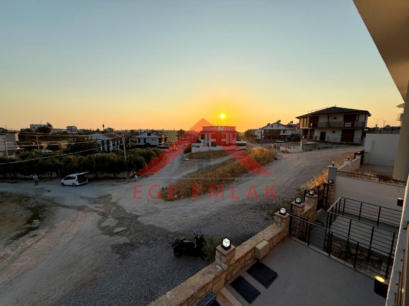 Didim Hisar Mahallesinde Köşe Parsel Villa