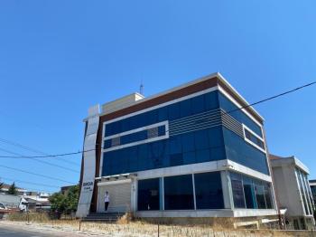 ŞERIFALI YAN YOLA YAKIN KÖŞE PARSEL PLAZA + 450 m2 ARSA 