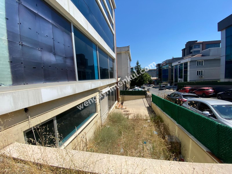 ŞERIFALI YAN YOLA YAKIN KÖŞE PARSEL PLAZA + 450 m2 ARSA 