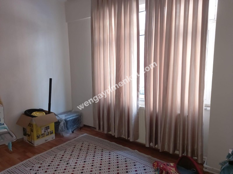 Metro Yakını Aydınlık Kullanışlı 2+1 Kiralık Daire