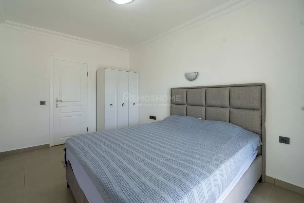 Møblert 4+1-dupleks i Oba