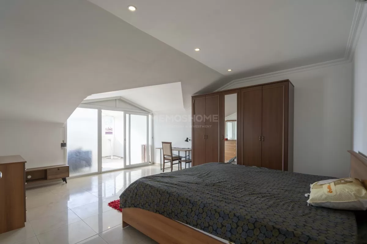 Møblert 4+1-dupleks i Oba