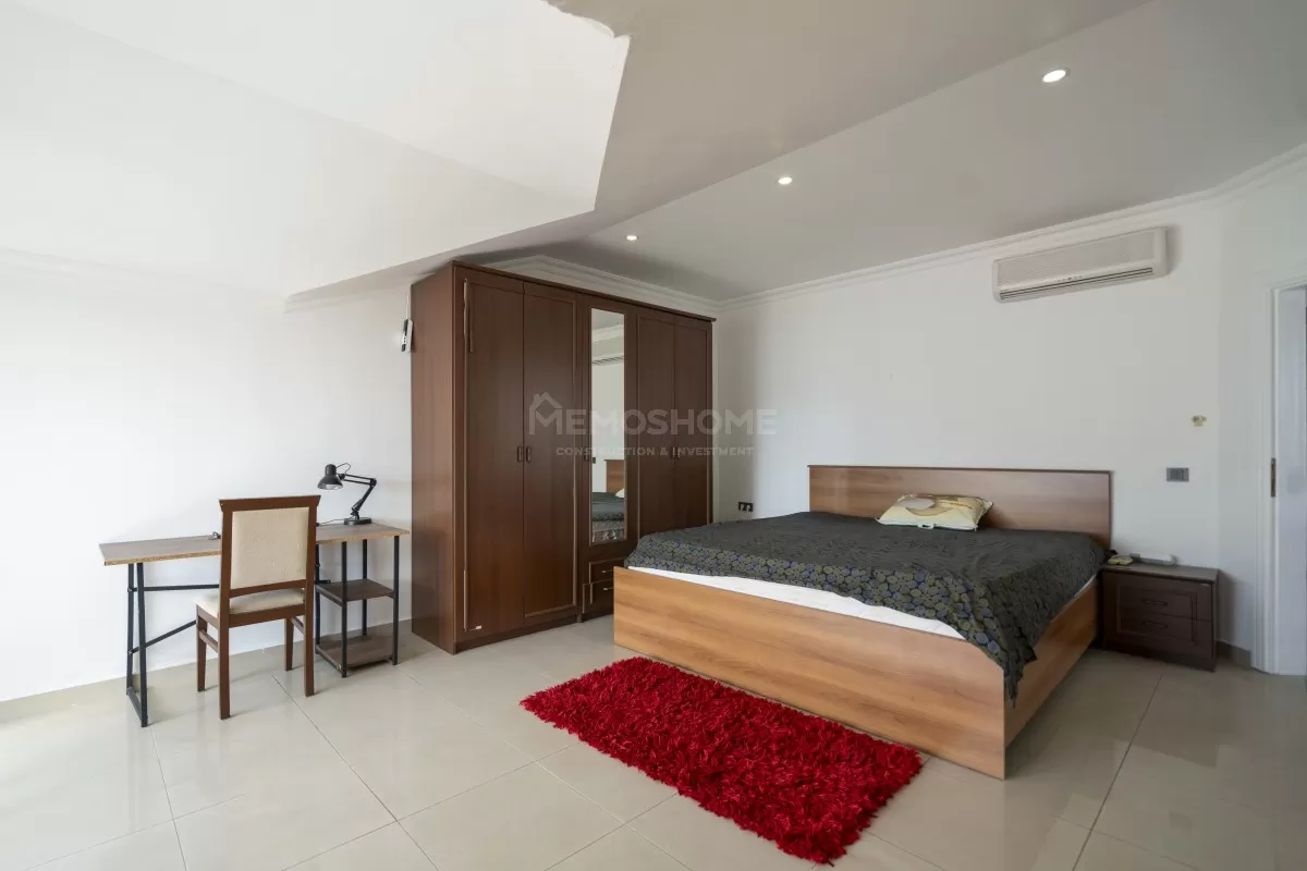 Møblert 4+1-dupleks i Oba