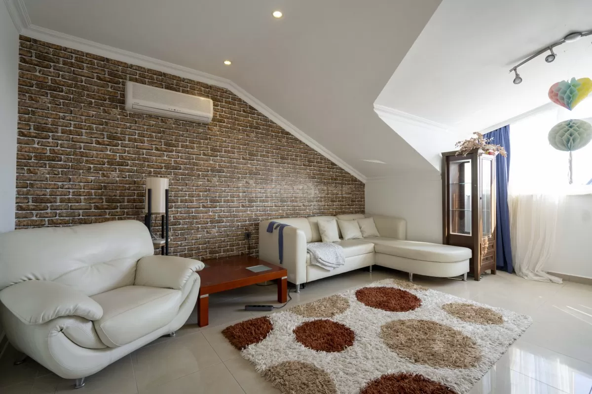 Møblert 4+1-dupleks i Oba