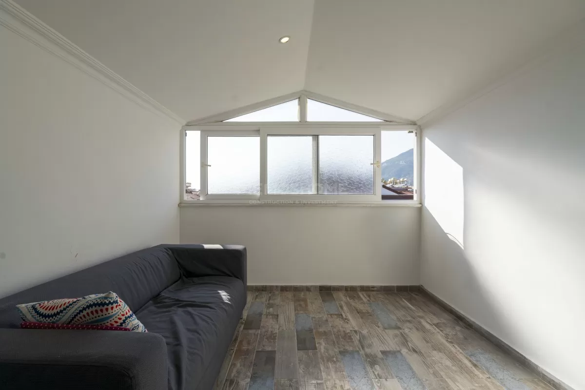 Møblert 4+1-dupleks i Oba