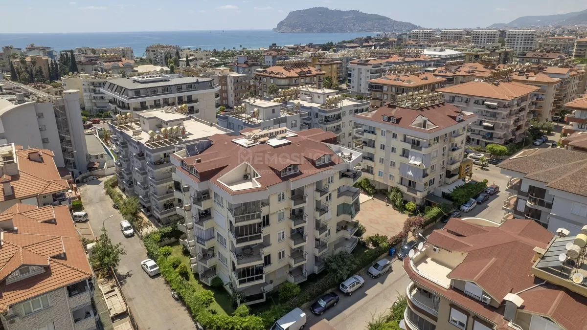 Møblert 4+1-dupleks i Oba