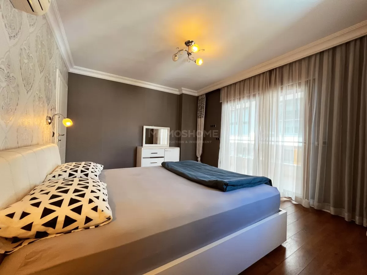 Seafront Luxury Apartment in Oba