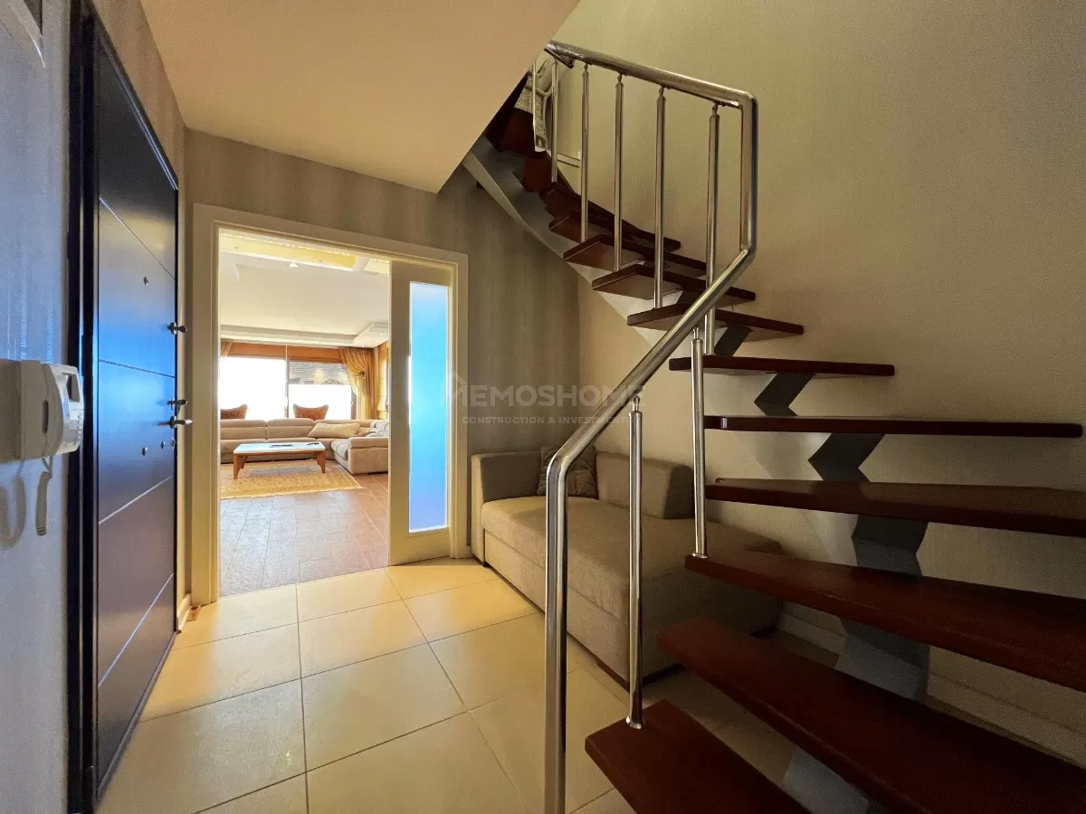 Seafront Luxury Apartment in Oba