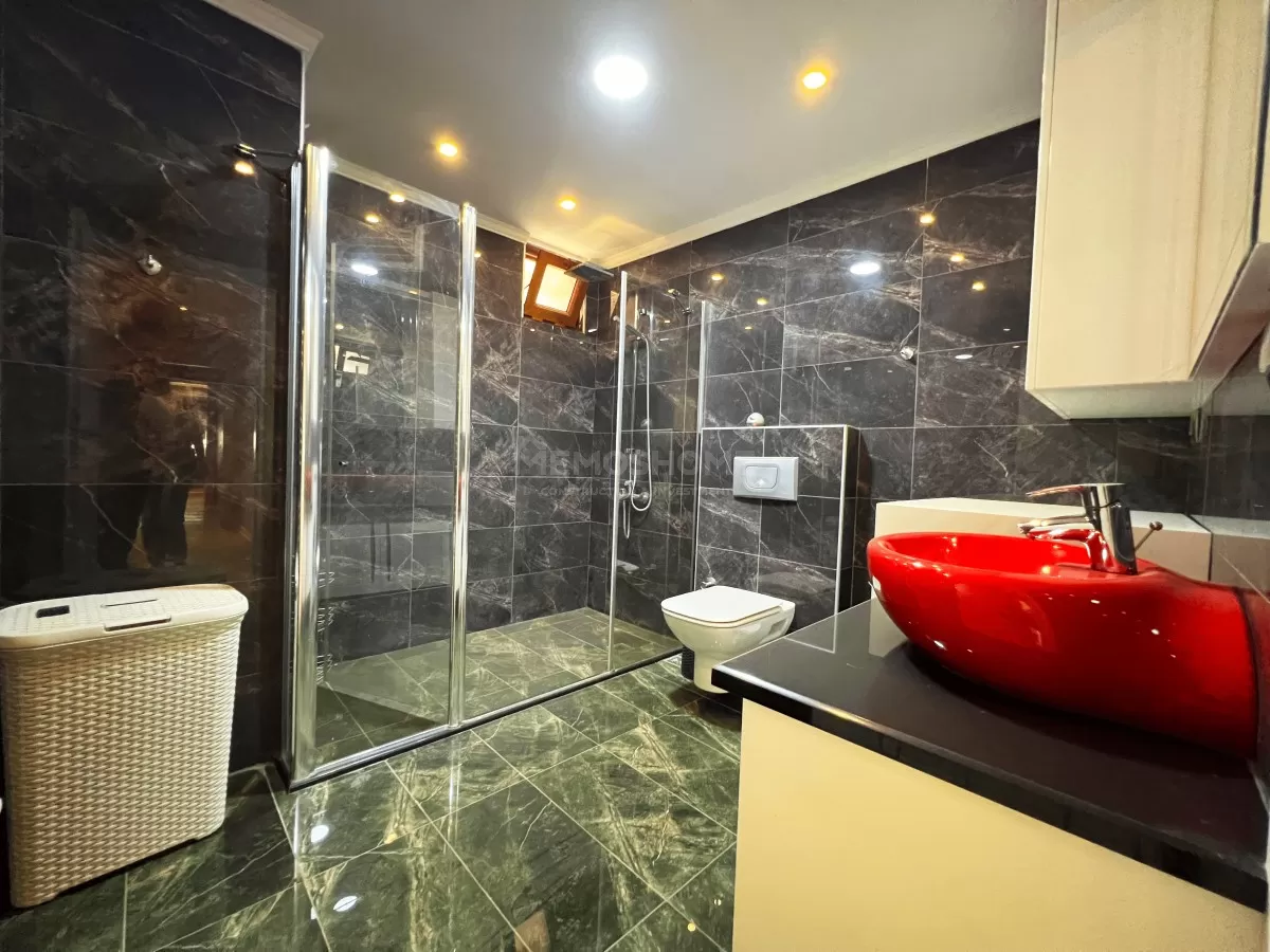 Seafront Luxury Apartment in Oba