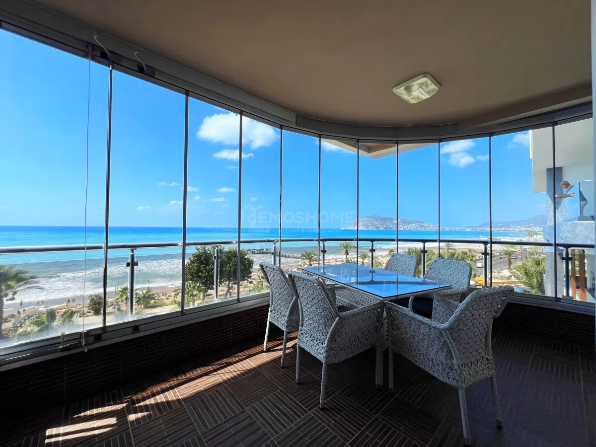 Seafront Luxury Apartment in Oba