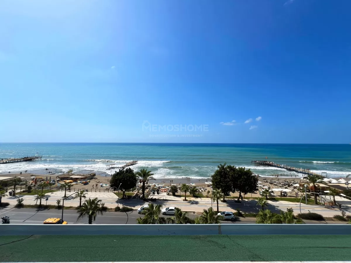 Seafront Luxury Apartment in Oba