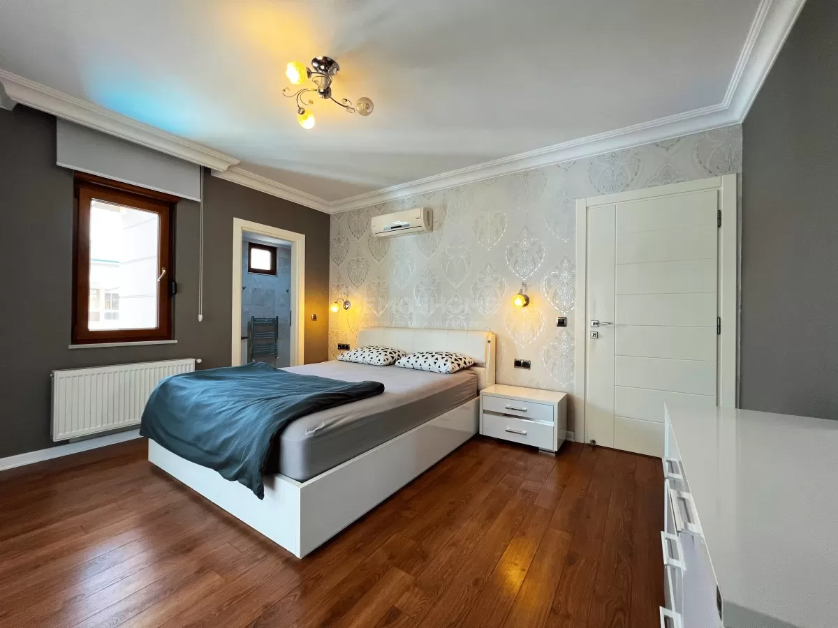 Seafront Luxury Apartment in Oba