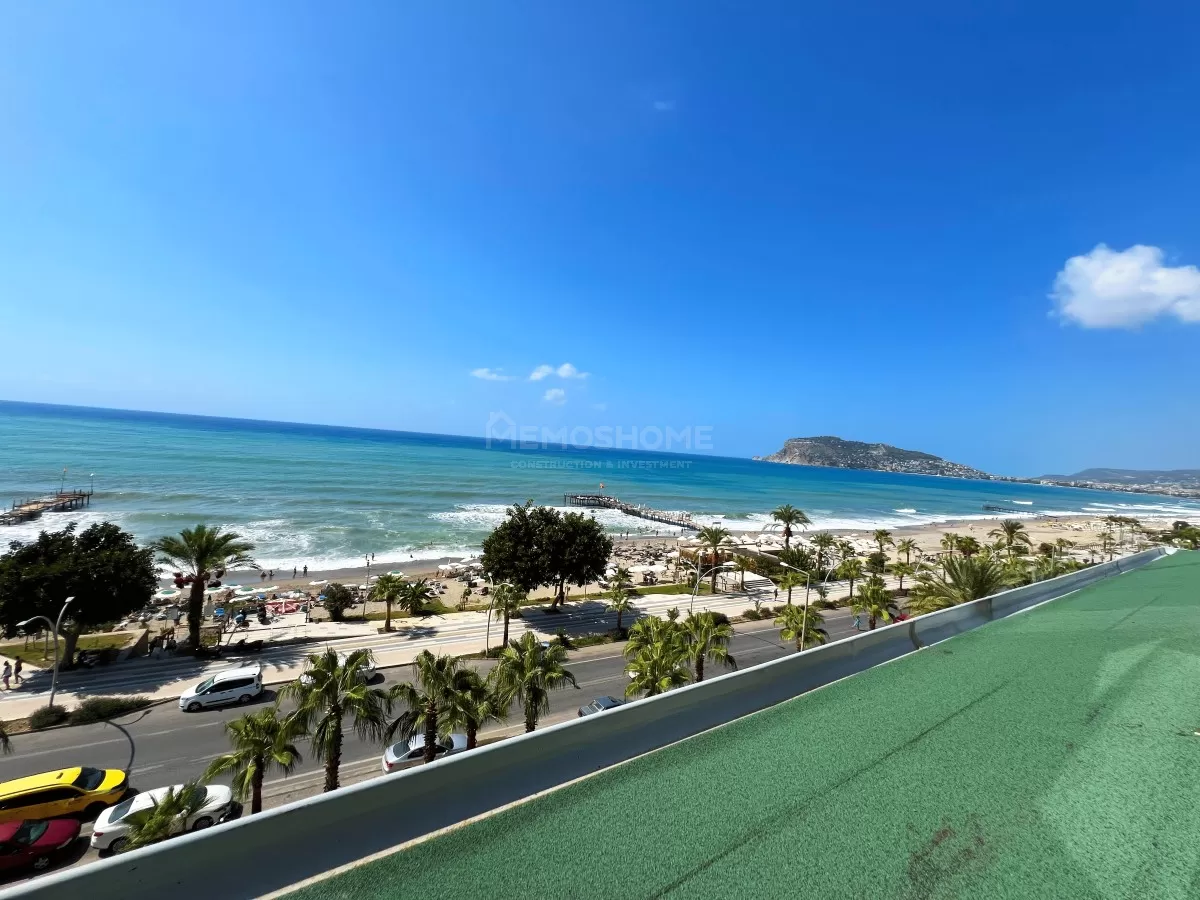 Seafront Luxury Apartment in Oba