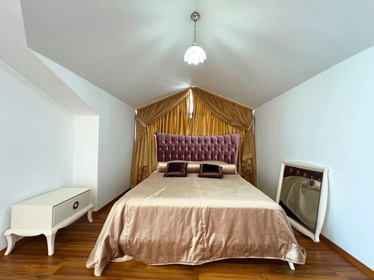 Seafront Luxury Apartment in Oba