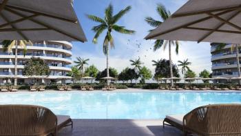 KKTC İskele Long Beach de Ada nın En Şık Yaşamıyla Tanışın 