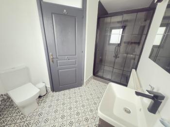 Girne Çatalköy'de Özel Havuzlu ve Peyzajlı Satılık 4+1 Villa