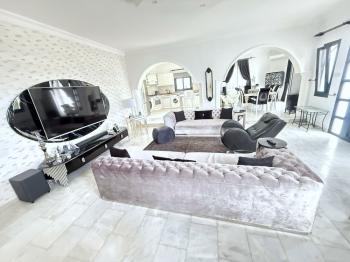 Girne Çatalköy'de Özel Havuzlu ve Peyzajlı Satılık 4+1 Villa