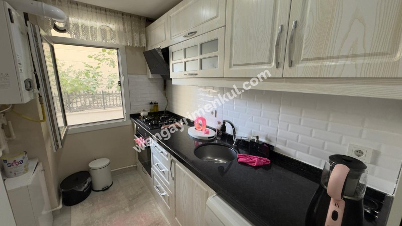 BEYLİKDÜZÜ GÜRPINAR SAHRA KONAKLARI SATILIK 2+1 DAİRE