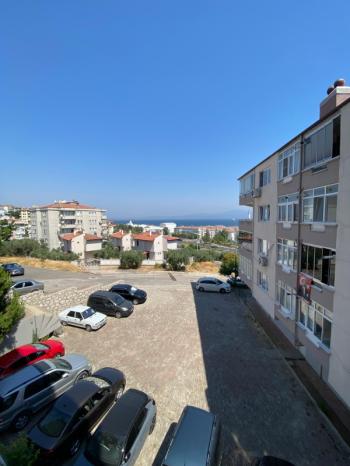 EMLAK HABERCİSİ 'NDEN MUDANYA MUDANYA YENİ MAHALLE'DE OTOPARKLI SİTEDE DENİZ GÖRÜR 2+1 ARA KAT DAİRE