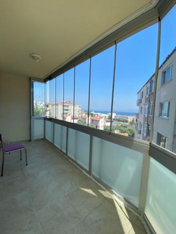 EMLAK HABERCİSİ 'NDEN MUDANYA MUDANYA YENİ MAHALLE'DE OTOPARKLI SİTEDE DENİZ GÖRÜR 2+1 ARA KAT DAİRE