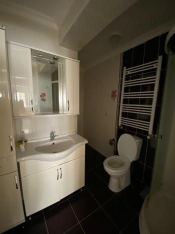 EMLAK HABERCİSİ 'NDEN MUDANYA MUDANYA YENİ MAHALLE'DE OTOPARKLI SİTEDE DENİZ GÖRÜR 2+1 ARA KAT DAİRE