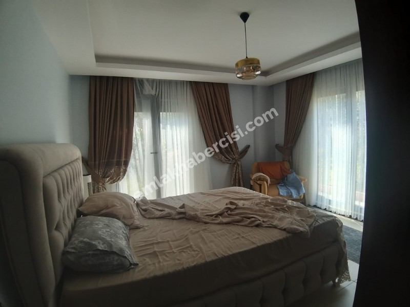 EMLAK HABERCİSİ 'NDEN MUDANYA KUMYAKA'DA 2.800 M2 ARAZİSİ OLAN SATILIK MÜSTAKİL 5+1 KONAK VE MÜŞTEMİLATI