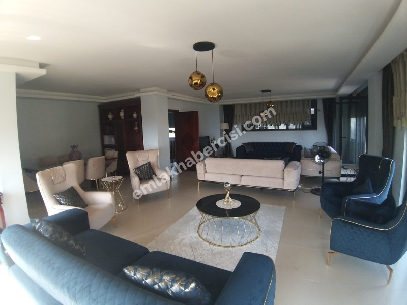 EMLAK HABERCİSİ 'NDEN MUDANYA KUMYAKA'DA 2.800 M2 ARAZİSİ OLAN SATILIK MÜSTAKİL 5+1 KONAK VE MÜŞTEMİLATI