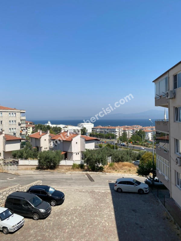 EMLAK HABERCİSİ 'NDEN MUDANYA MUDANYA YENİ MAHALLE'DE OTOPARKLI SİTEDE DENİZ GÖRÜR 2+1 ARA KAT DAİRE