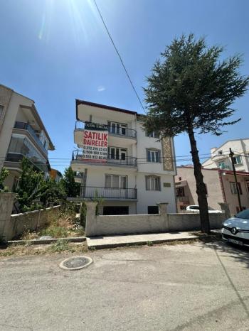 AFYON ÜÇOK EMLAKTAN FATİH MAH SATILIK BODRUM + 3 KAT KOMPLE BİNA
