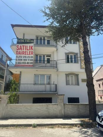 AFYON ÜÇOK EMLAKTAN FATİH MAH SATILIK BODRUM + 3 KAT KOMPLE BİNA