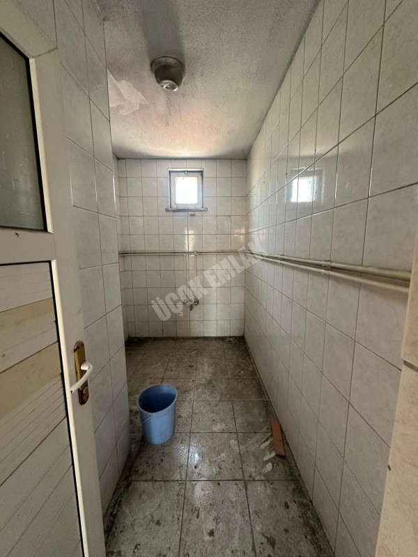 AFYON ÜÇOK EMLAKTAN FATİH MAH SATILIK BODRUM + 3 KAT KOMPLE BİNA