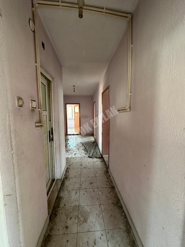 AFYON ÜÇOK EMLAKTAN FATİH MAH SATILIK BODRUM + 3 KAT KOMPLE BİNA