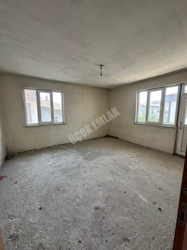 AFYON ÜÇOK EMLAKTAN FATİH MAH SATILIK BODRUM + 3 KAT KOMPLE BİNA