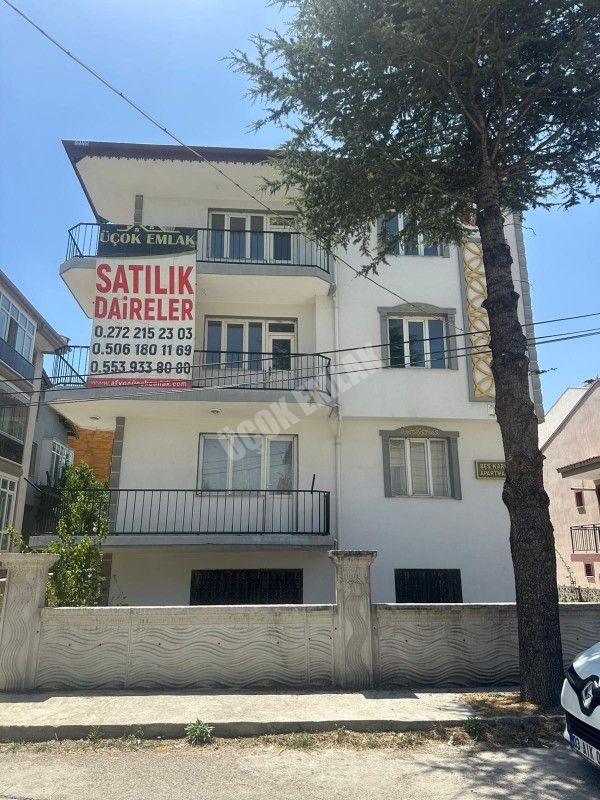 AFYON ÜÇOK EMLAKTAN FATİH MAH SATILIK BODRUM + 3 KAT KOMPLE BİNA