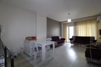 ASLAN'DAN 34. CADDE'YE YAKIN GENİŞ METRAJLI 1+1 EŞYALI DAİRE