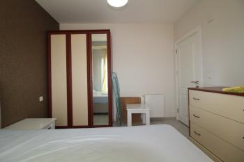 ASLAN'DAN 34. CADDE'YE YAKIN GENİŞ METRAJLI 1+1 EŞYALI DAİRE