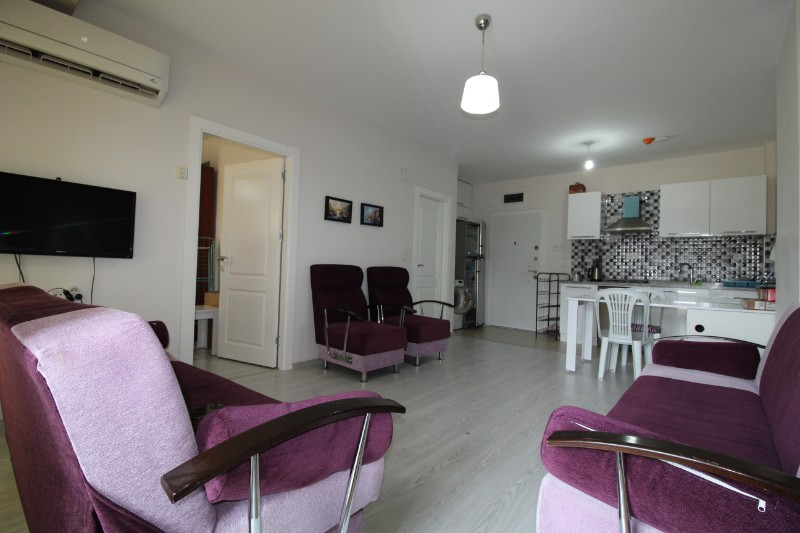 ASLAN'DAN 34. CADDE'YE YAKIN GENİŞ METRAJLI 1+1 EŞYALI DAİRE