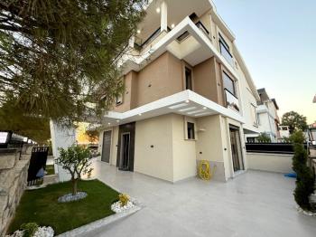 Didim Efeler Mahallesinde Satılık 4+1 Ayrı Mutfaklı Villa
