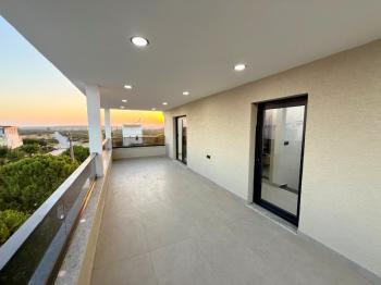 Didim Efeler Mahallesinde Satılık 4+1 Ayrı Mutfaklı Villa