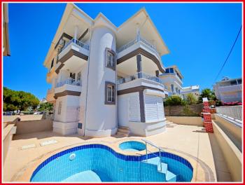 Çamlık Mahallesinde Satılık Villa