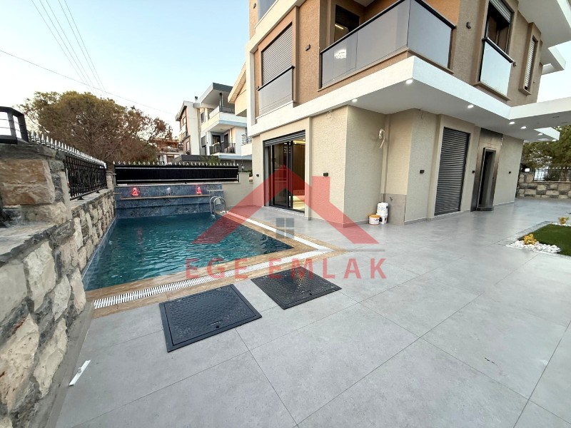 Didim Efeler Mahallesinde Satılık 4+1 Ayrı Mutfaklı Villa