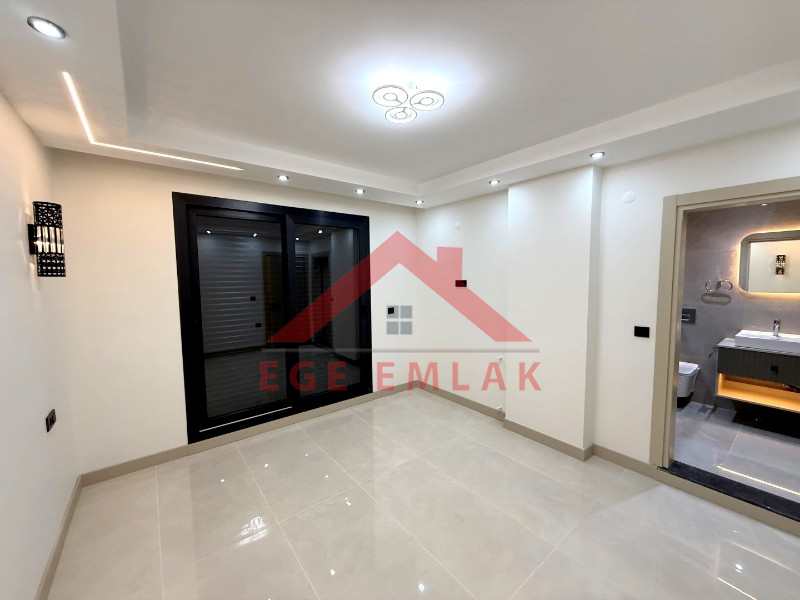 Didim Efeler Mahallesinde Satılık 4+1 Ayrı Mutfaklı Villa