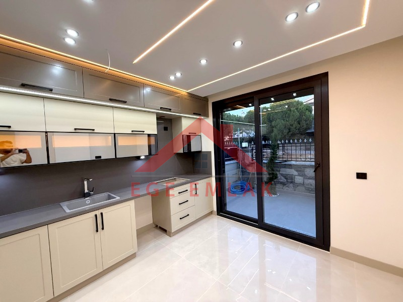 Didim Efeler Mahallesinde Satılık 4+1 Ayrı Mutfaklı Villa