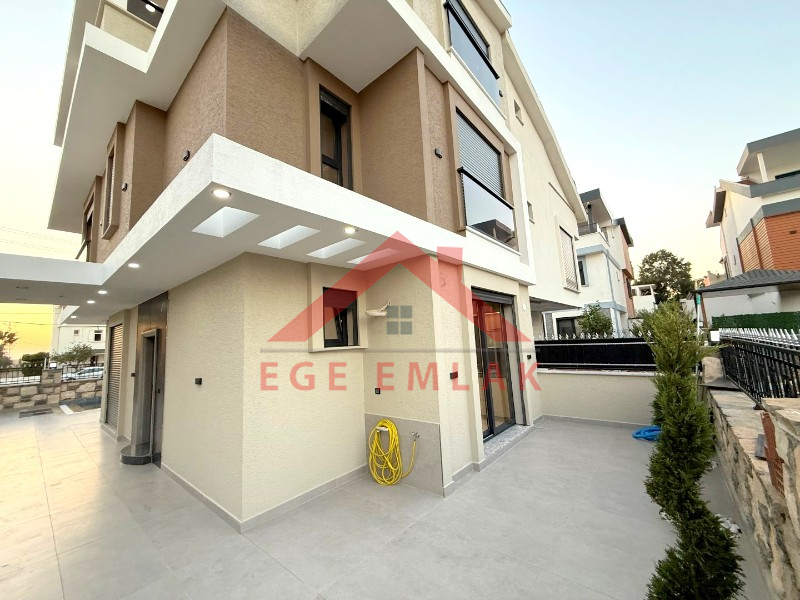 Didim Efeler Mahallesinde Satılık 4+1 Ayrı Mutfaklı Villa