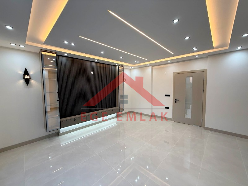 Didim Efeler Mahallesinde Satılık 4+1 Ayrı Mutfaklı Villa